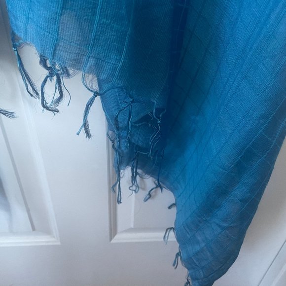 Gorgeous Luxury Silk Paul Ropp Scarf - Picture 5 of 7